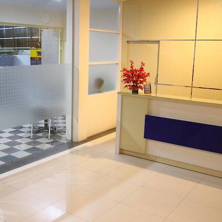 Daya Hotel มากาซาร์ ภายนอก รูปภาพ